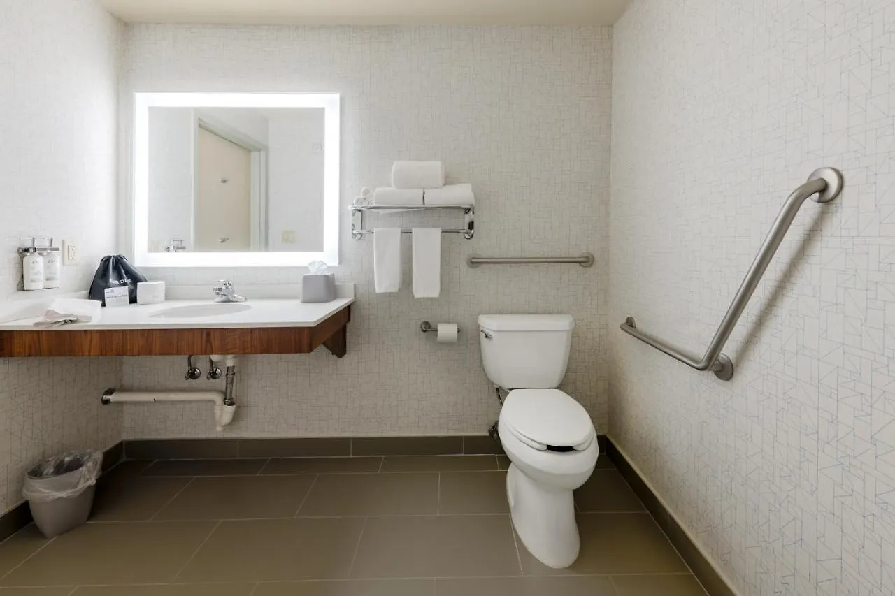 Holiday Inn Express Hotel & Suites-Edmonton South By Ihg