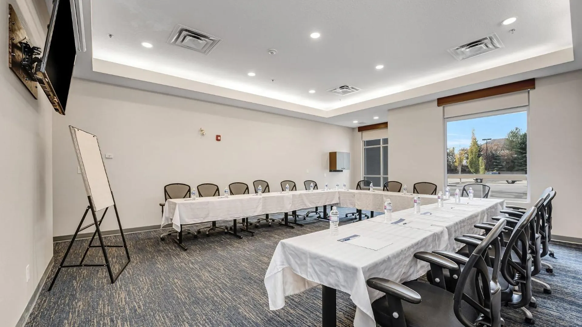 Holiday Inn Express Hotel & Suites-Edmonton South By Ihg Canada