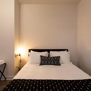 Light Filled 2 Bdr Unit In Mile End By Den , Montreal Canada